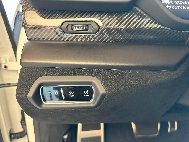 LAMBORGHINI URUS 2024 Image 42