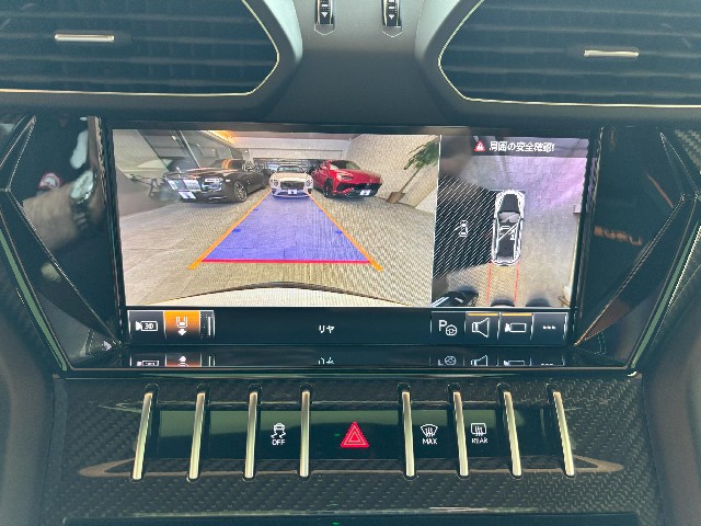 LAMBORGHINI URUS 2024 Image 49