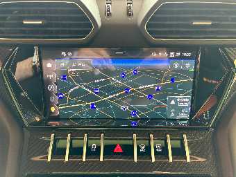 LAMBORGHINI URUS 2024 Image 44