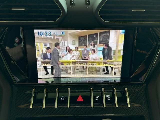 LAMBORGHINI URUS 2024 Image 51