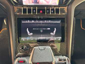 LAMBORGHINI URUS 2024 Image 46