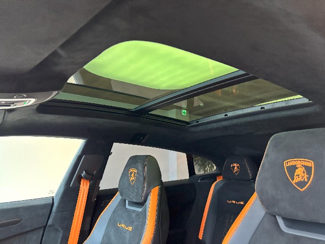 LAMBORGHINI URUS 2024 Image 58