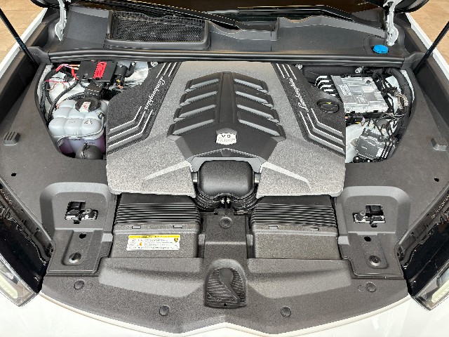 LAMBORGHINI URUS 2024 Image 61