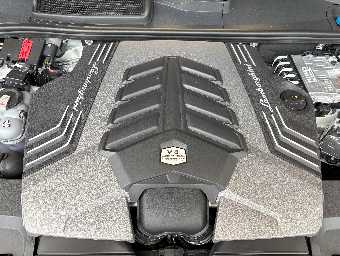LAMBORGHINI URUS 2024 Image 56