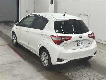 TOYOTA VITZ 2019 Image 2