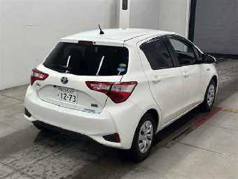 TOYOTA VITZ 2019 Image 5