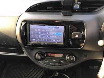 TOYOTA VITZ 2019 Image 8