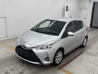 TOYOTA VITZ 2017 Image 1