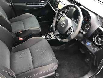 TOYOTA VITZ 2017 Image 3