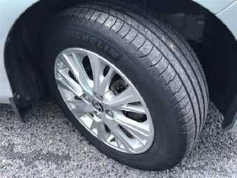 TOYOTA VITZ 2017 Image 9
