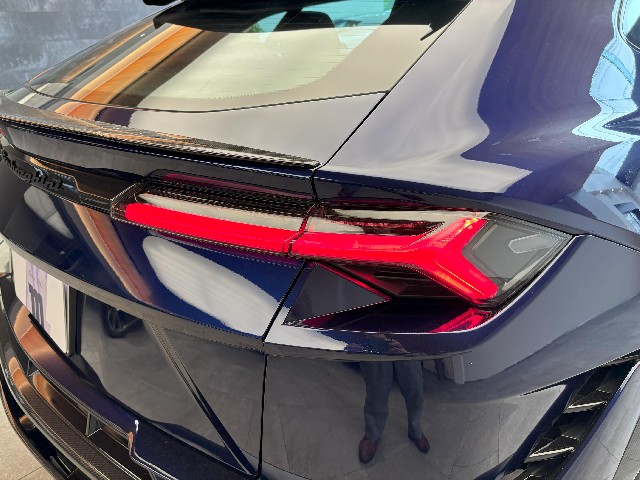 LAMBORGHINI URUS 2023 Image 20