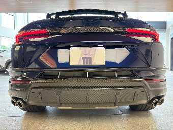 LAMBORGHINI URUS 2023 Image 17
