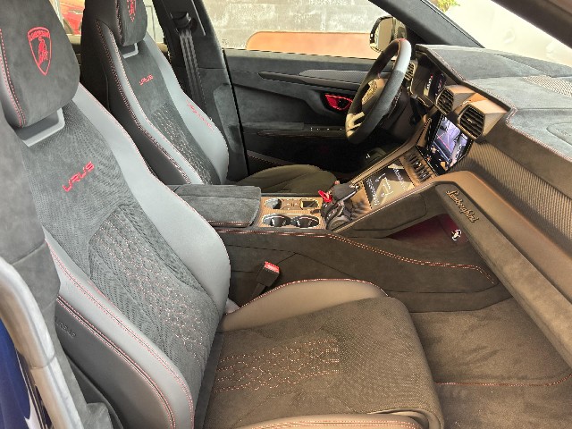 LAMBORGHINI URUS 2023 Image 37