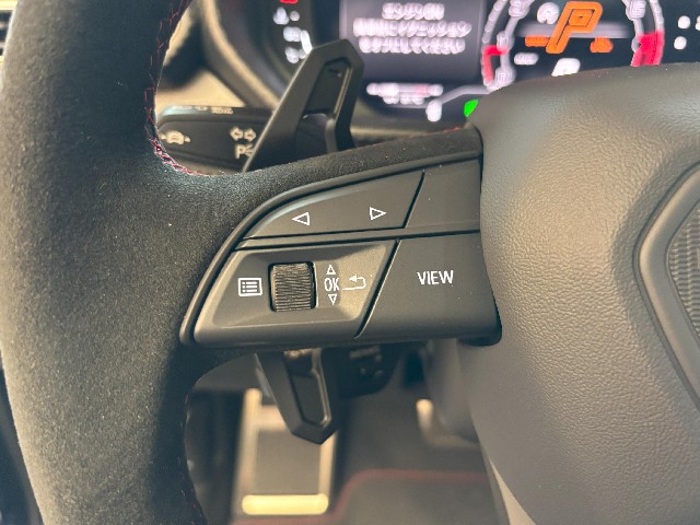 LAMBORGHINI URUS 2023 Image 44