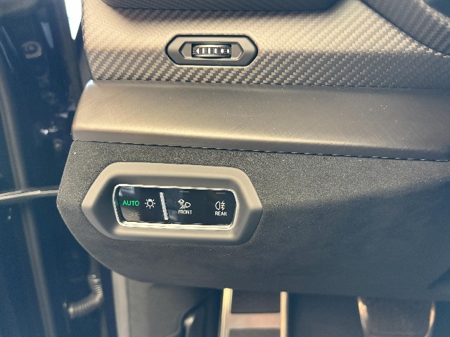 LAMBORGHINI URUS 2023 Image 47