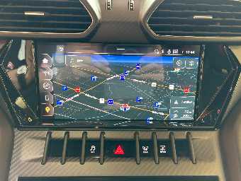 LAMBORGHINI URUS 2023 Image 45