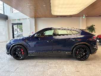 LAMBORGHINI URUS 2023 Image 8