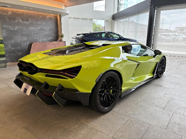LAMBORGHINI REVUELTO 2024 Image 19