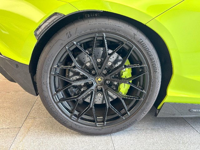 LAMBORGHINI REVUELTO 2024 Image 25