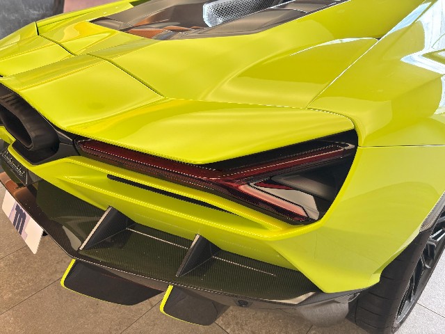 LAMBORGHINI REVUELTO 2024 Image 28