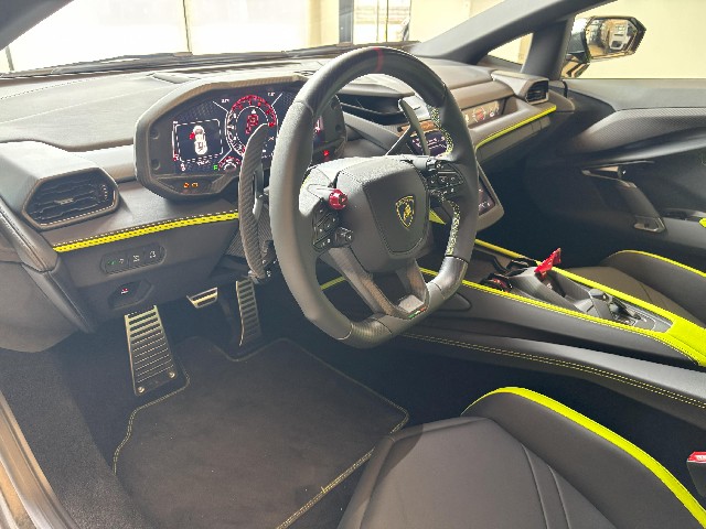 LAMBORGHINI REVUELTO 2024 Image 29