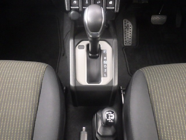 SUZUKI JIMNY SIERRA 2024 Image 21