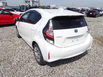 TOYOTA AQUA 2021 Image 3