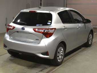 TOYOTA VITZ 2020 Image 2
