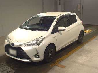 TOYOTA VITZ 2017 Image 1