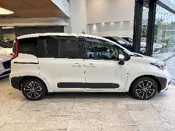 TOYOTA SIENTA 2023 Image 4