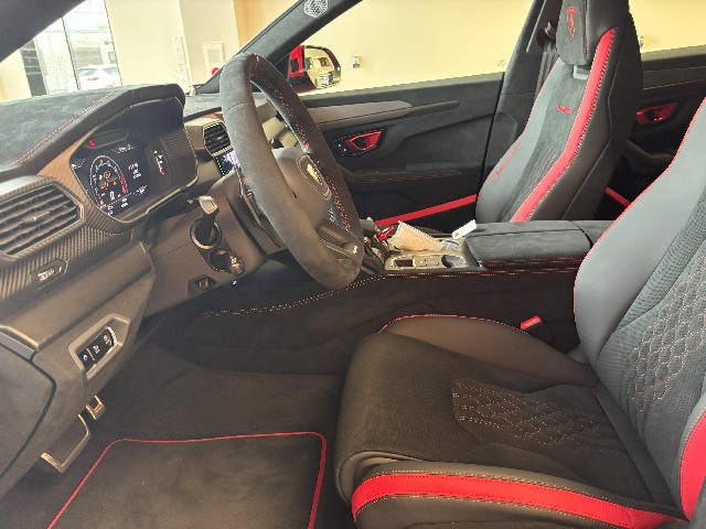 LAMBORGHINI URUS 2023 Image 23