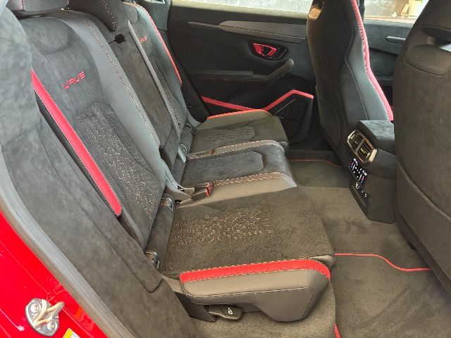 LAMBORGHINI URUS 2023 Image 34