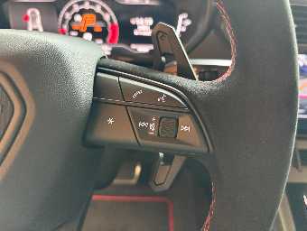 LAMBORGHINI URUS 2023 Image 34