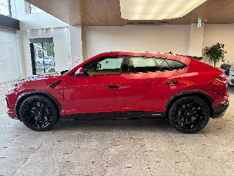 LAMBORGHINI URUS 2023 Image 8