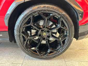 LAMBORGHINI URUS 2023 Image 10