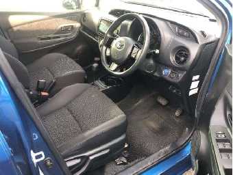 TOYOTA VITZ 2017 Image 5