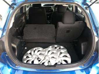 TOYOTA VITZ 2017 Image 8