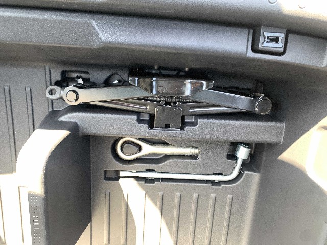 NISSAN JUKE 2016 Image 28