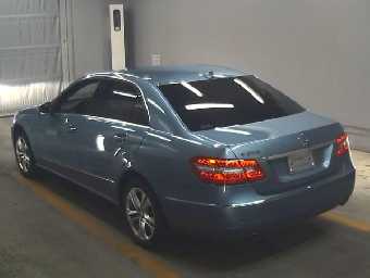 MERCEDES BENZ E CLASS 2010 Image 5