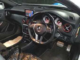 MERCEDES BENZ A CLASS 2013 Image 3