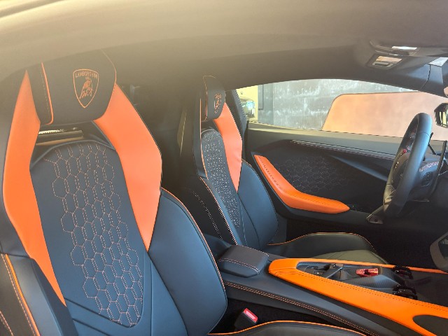 LAMBORGHINI REVUELTO 2024 Image 36