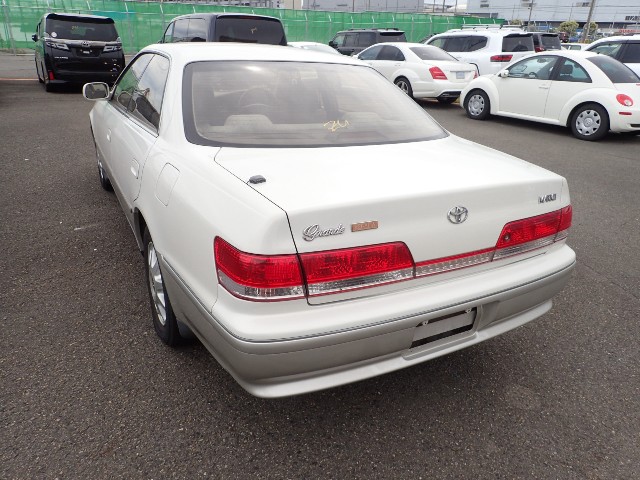 TOYOTA MARK II 2000 Image 20