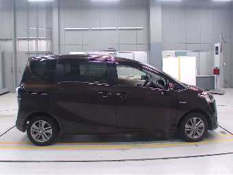 TOYOTA SIENTA 2017 Image 3