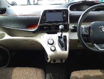 TOYOTA SIENTA 2017 Image 9