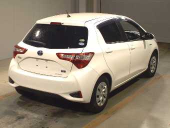 TOYOTA VITZ 2020 Image 2