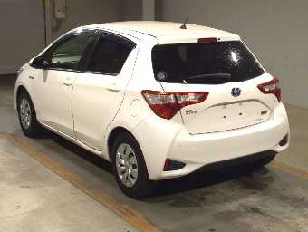 TOYOTA VITZ 2020 Image 4