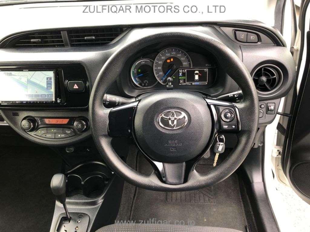 TOYOTA VITZ 2020 Image 6