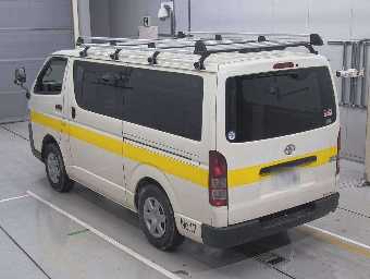 TOYOTA REGIUSACE 2015 Image 6