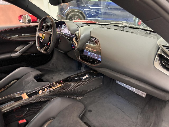 FERRARI SF90 SPIDER 2023 Image 32