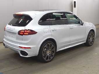 PORSCHE CAYENNE 2016 Image 4